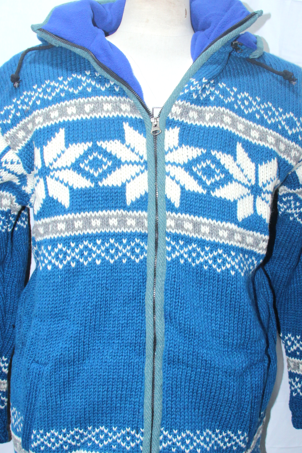 Blue & White Nordic Hooded Wool Jacket — knit and lining detail