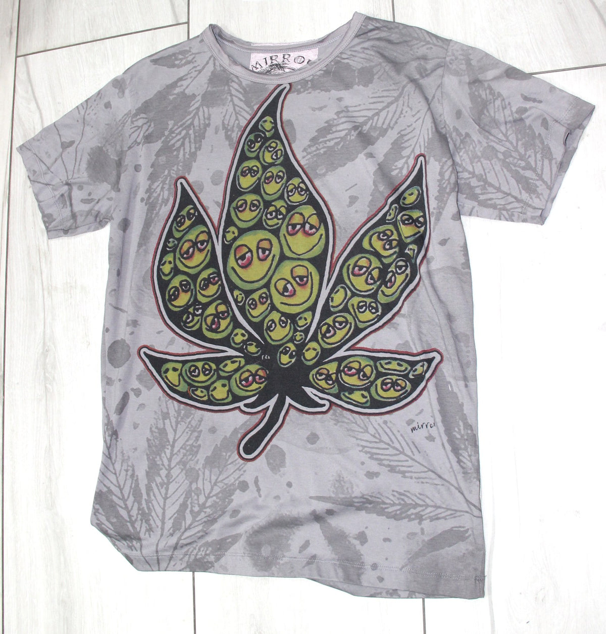 Happy Leaf — garment detail