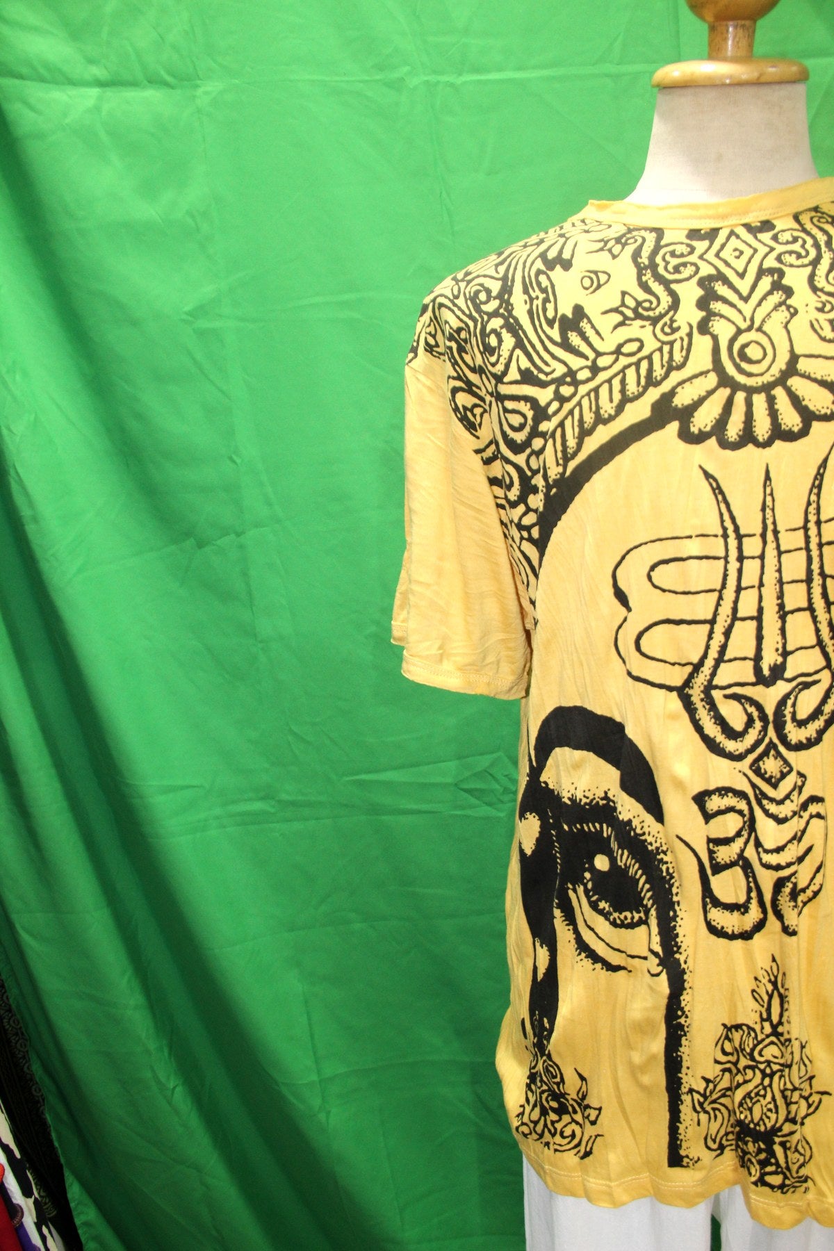 Ganesha Face on Om Short Sleeve Tees from Thailand — garment detail