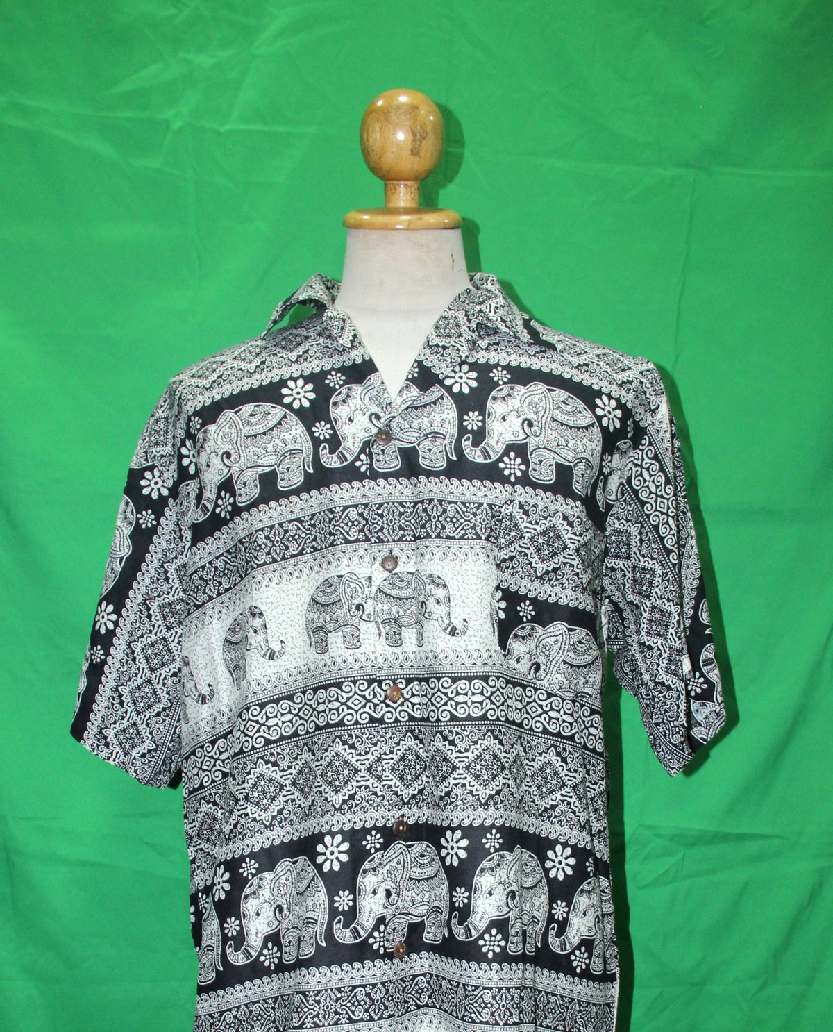 Elephants carrying Flowers in Hawaiian — original product view