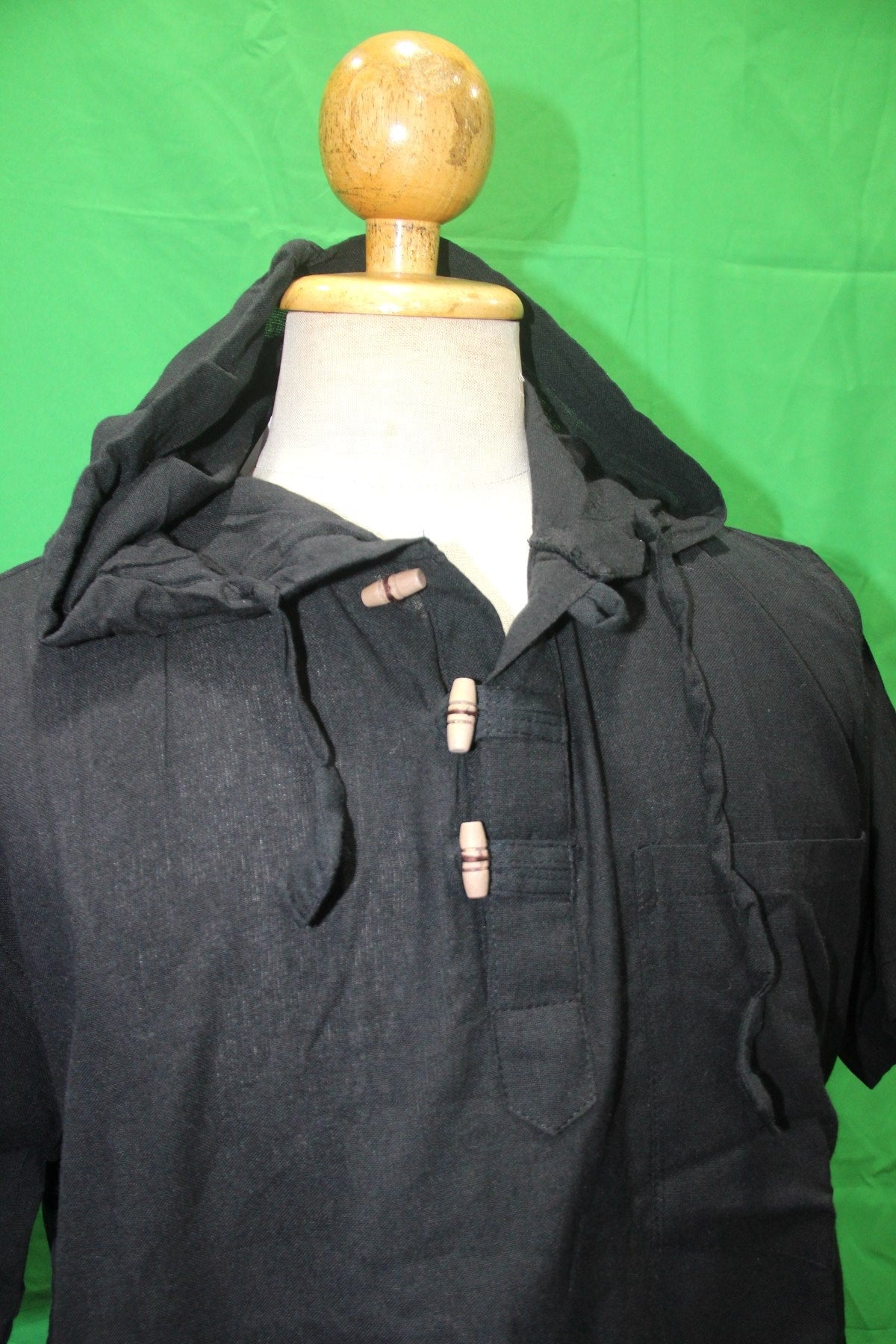 Short Sleeves with Hoodie with Wooden Buttons from Nepal — garment detail